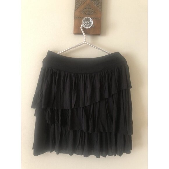 NWT Banana Republic Womens Size 2 Black Ruffled Layered Skirt Soft Modal - Picture 3 of 4
